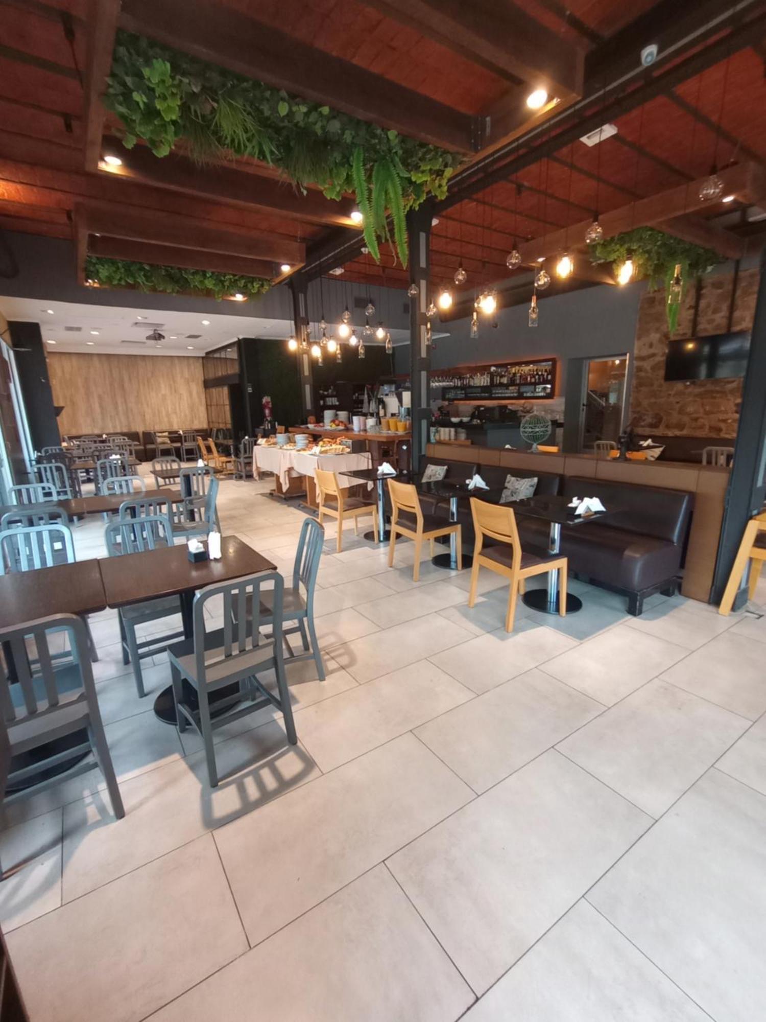 普拉塞酒店 Colón 外观 照片