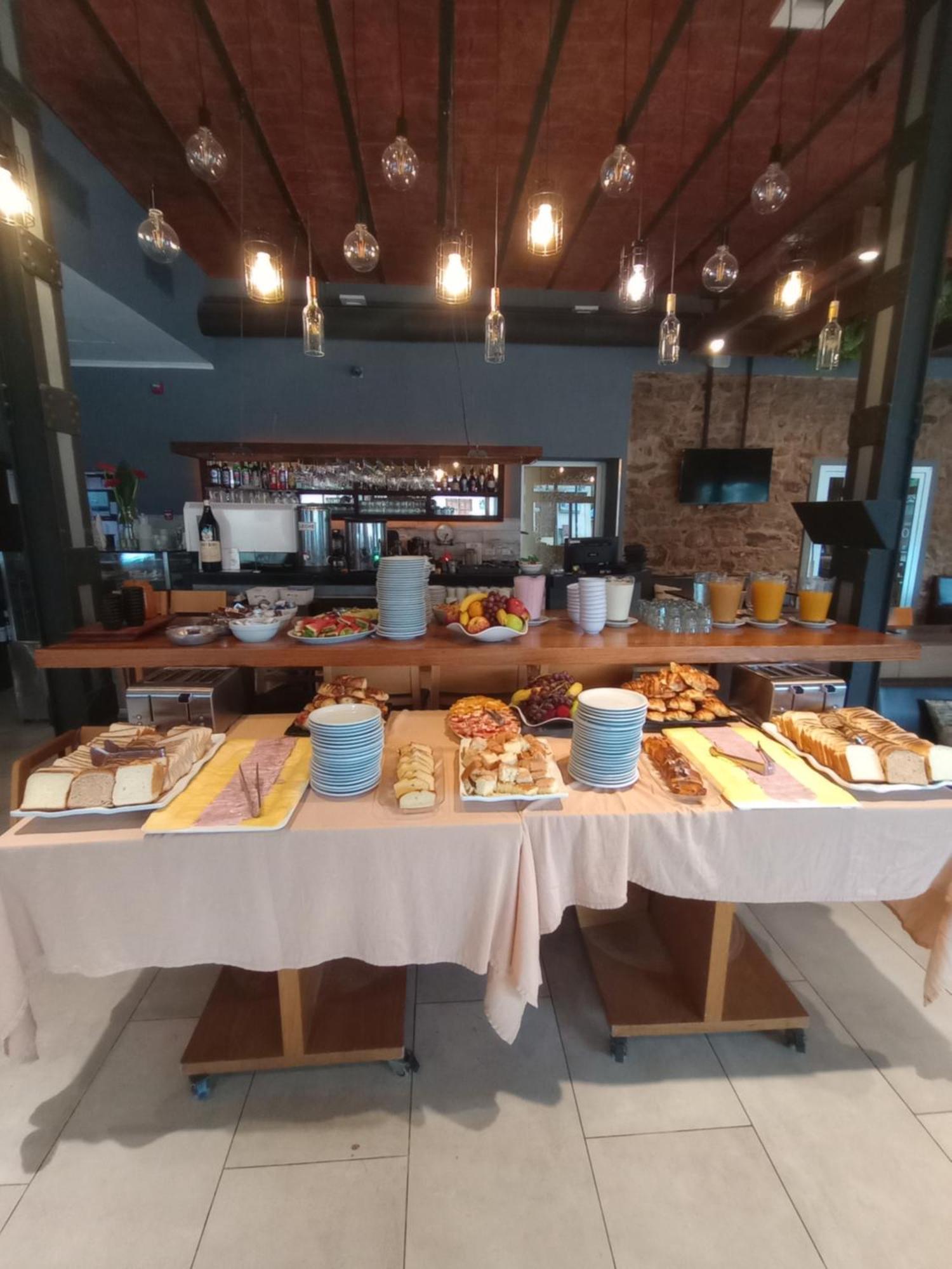 普拉塞酒店 Colón 外观 照片